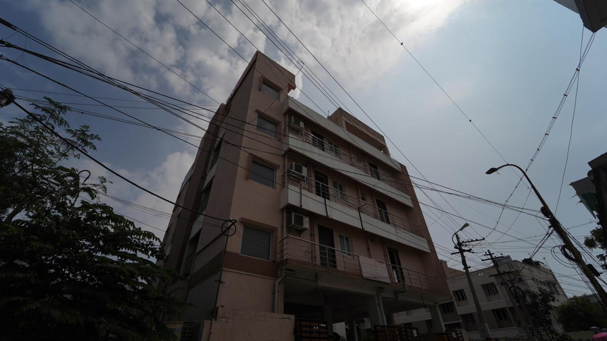 Vangal Nest Apartment *